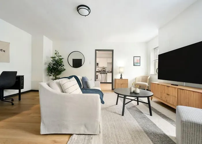 Apartment Hostwise - On Butler St, Lower Lawrenceville, Perfect Location! Pittsburgh