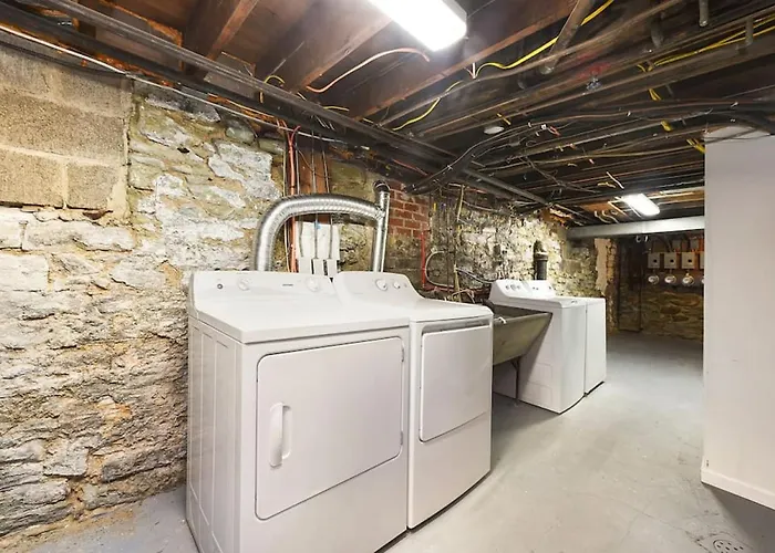 Hostwise - On Butler St, Lower Lawrenceville, Perfect Location! Apartment