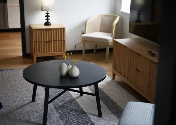 Hostwise - On Butler St, Lower Lawrenceville, Perfect Location! Apartment *