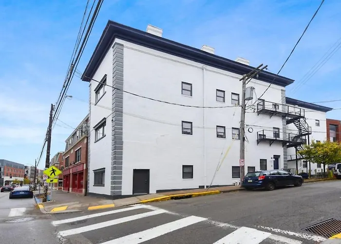 Hostwise - On Butler St, Lower Lawrenceville, Perfect Location! Apartment *